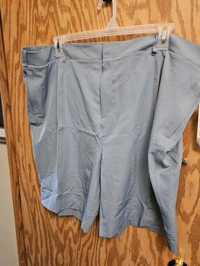 32 DEGREES SHORTS SIZE  20 WOMANS